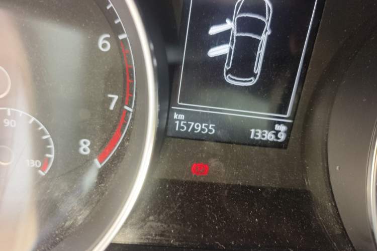 Used Volkswagen Golf 2018 230TSI Automatic Comfort Model Odometer Close Up