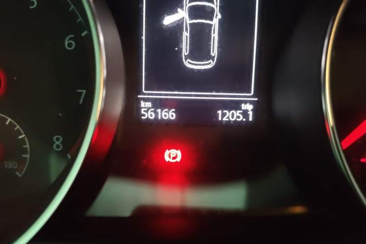 Used Volkswagen Golf 2018 230TSI Automatic Luxury Version Odometer Close Up
