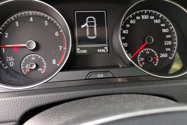 Used Volkswagen Golf 2018 230TSI Automatic Comfort Model Odometer Close Up
