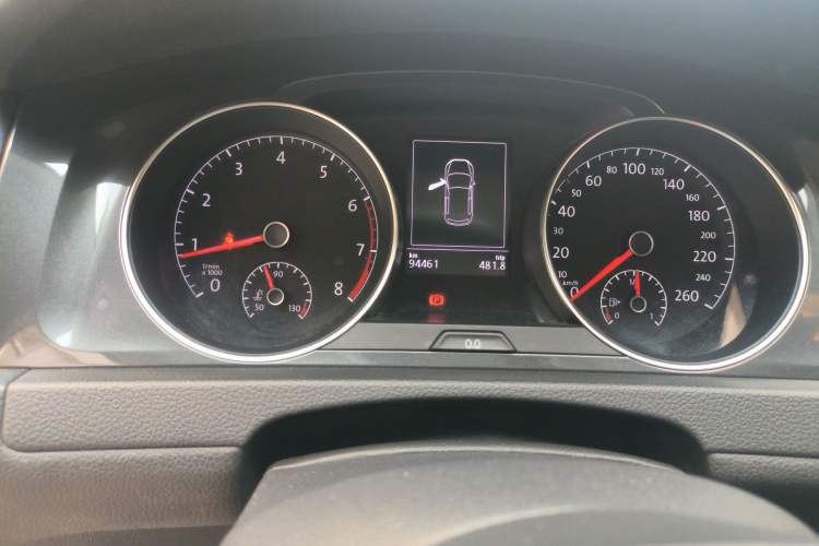 Used Volkswagen Golf 2018 230TSI Manual Comfort Version Odometer Close Up