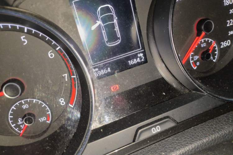 Used Volkswagen Golf 2018 230TSI Automatic Luxury Version Odometer Close Up