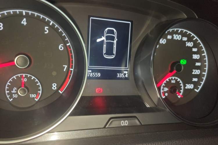 Used Volkswagen Golf 2018 230TSI Automatic Comfort Model Odometer Close Up