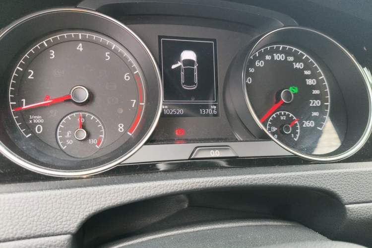 Used Volkswagen Golf 2018 280TSI Automatic R-Line Model Odometer Close Up