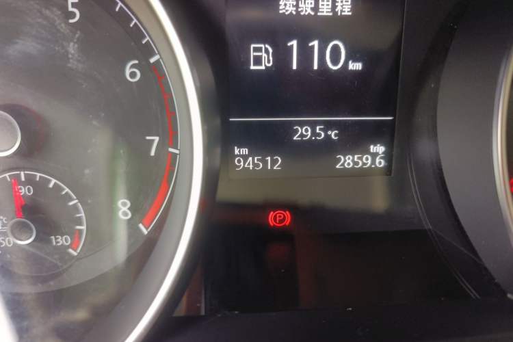 Used Volkswagen Golf 2018 230TSI Automatic Comfort Model Odometer Close Up