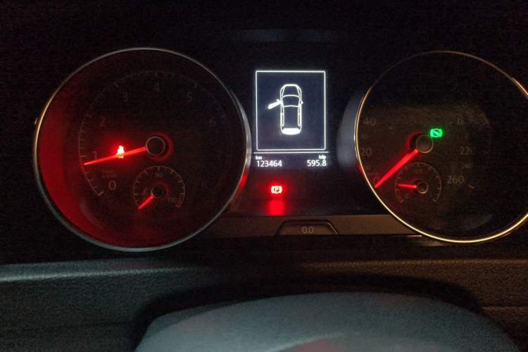 Used Volkswagen Golf 2018 280TSI Automatic R-Line Model Odometer Close Up