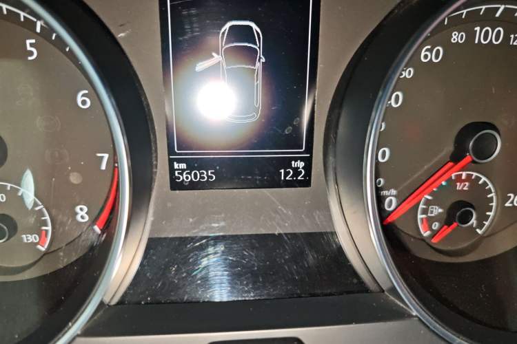 Used Volkswagen Golf 2018 1.6L Automatic Comfort Model Odometer Close Up