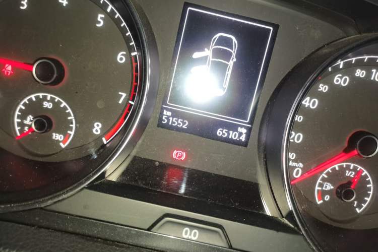 Used Volkswagen Golf 2018 230TSI Automatic Comfort Model Odometer Close Up