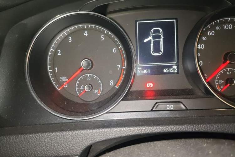 Used Volkswagen Golf 2018 1.6L Automatic Comfort Model Odometer Close Up