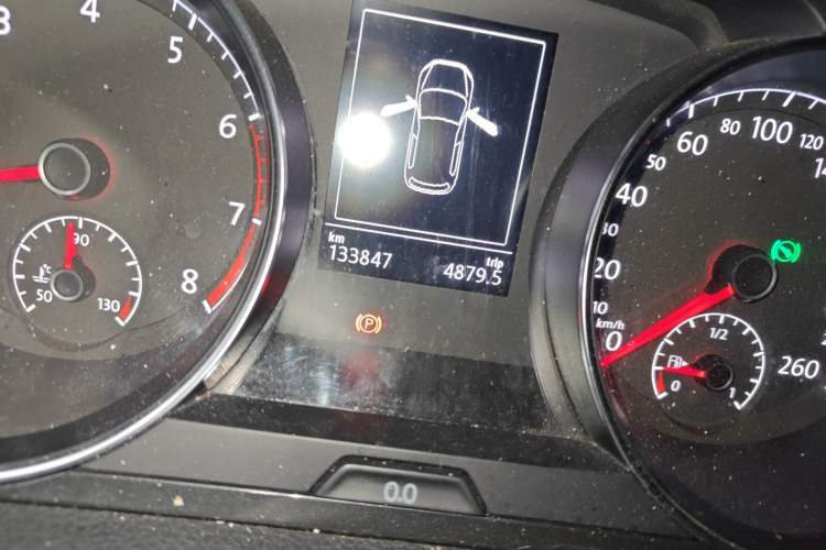 Used Volkswagen Golf 2018 230TSI Automatic Luxury Version Odometer Close Up