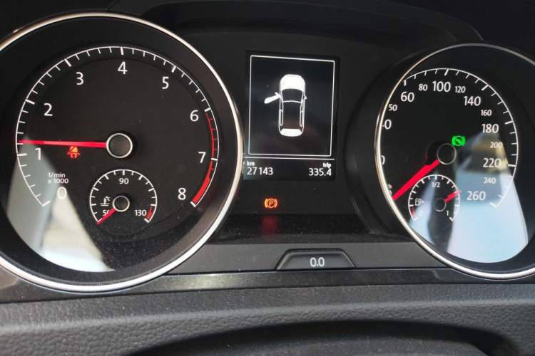 Used Volkswagen Golf 2018 180TSI Automatic Comfort Model Odometer Close Up