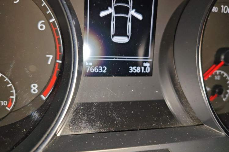 Used Volkswagen Golf 2018 230TSI Automatic Comfort Model Odometer Close Up