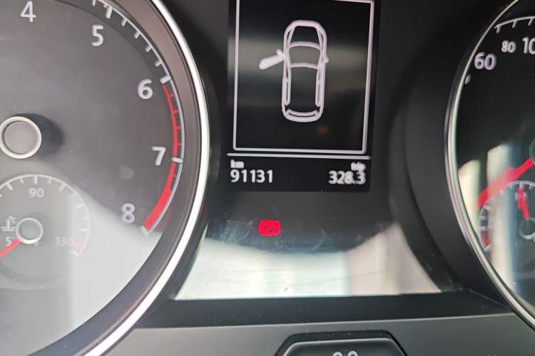 Used Volkswagen Golf 2018 1.6L Automatic Comfort Model Odometer Close Up