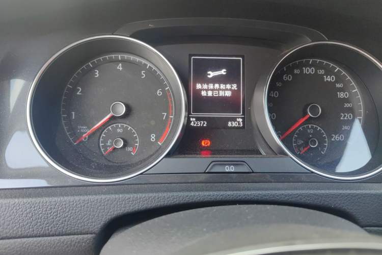 Used Volkswagen Golf 2018 230TSI Automatic Comfort Model Odometer Close Up