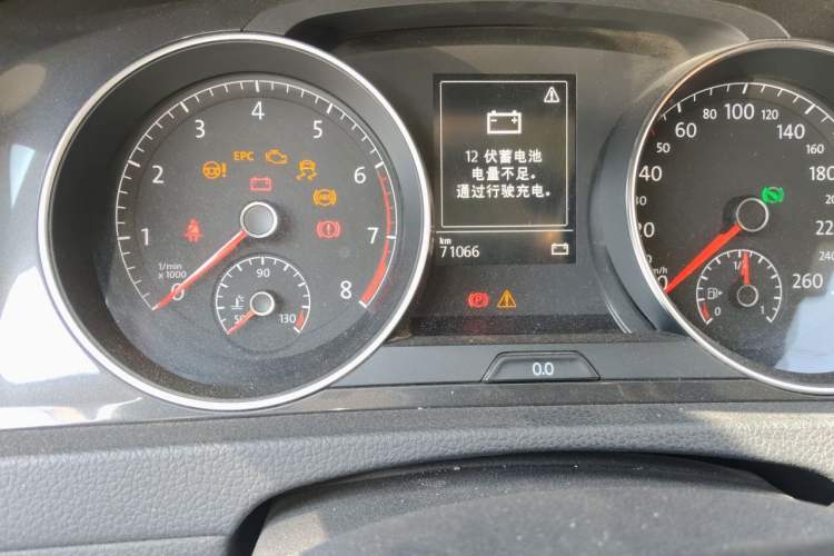 Used Volkswagen Golf 2018 230TSI Automatic Luxury Version Odometer Close Up