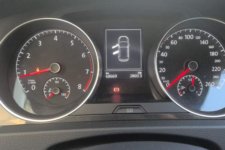 Used Volkswagen Golf 2018 1.6L Automatic Comfort Model Odometer Close Up