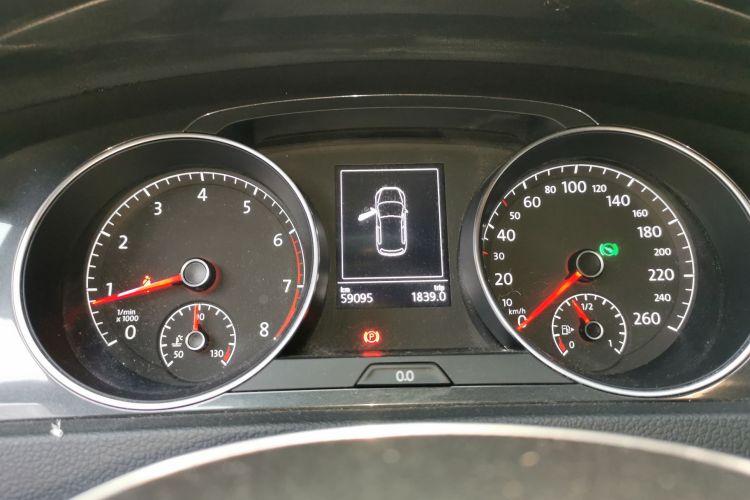 Used Volkswagen Golf 2018 1.6L Automatic Comfort Model Odometer Close Up
