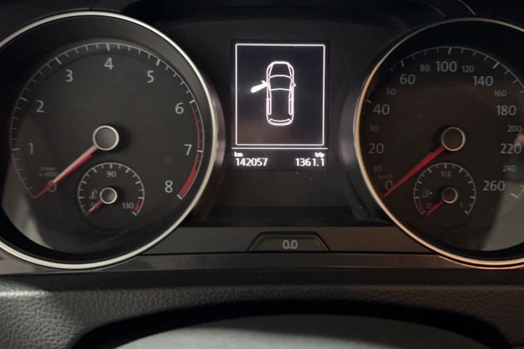 Used Volkswagen Golf 2018 230TSI Automatic Comfort Model Odometer Close Up
