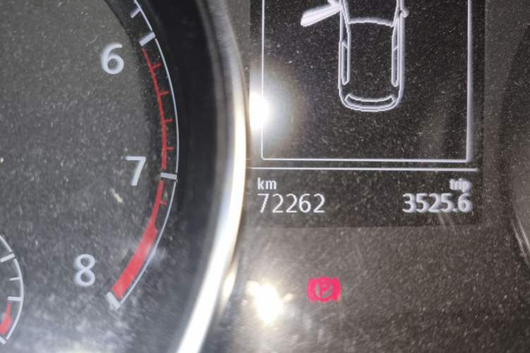 Used Volkswagen Golf 2018 1.6L Automatic Comfort Model Odometer Close Up