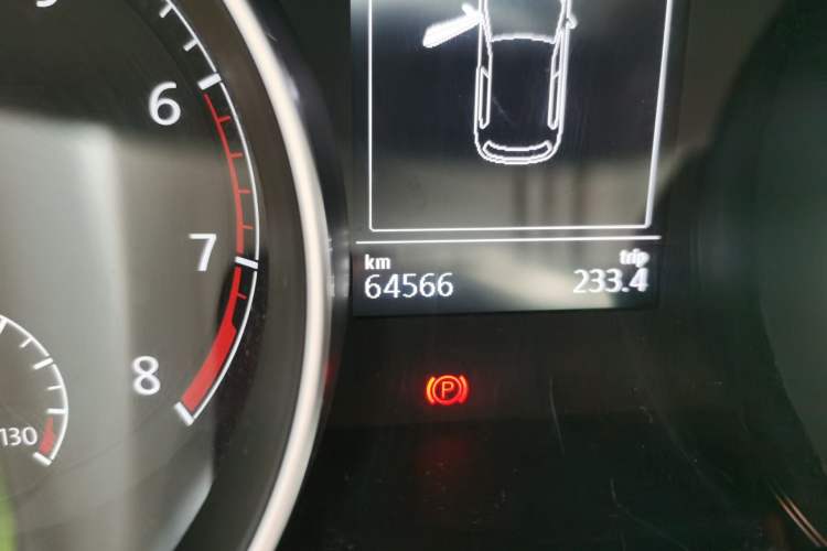 Used Volkswagen Golf 2018 230TSI Automatic Luxury Version Odometer Close Up
