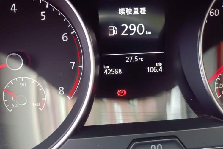 Used Volkswagen Golf 2018 1.6L Automatic Comfort Model Odometer Close Up