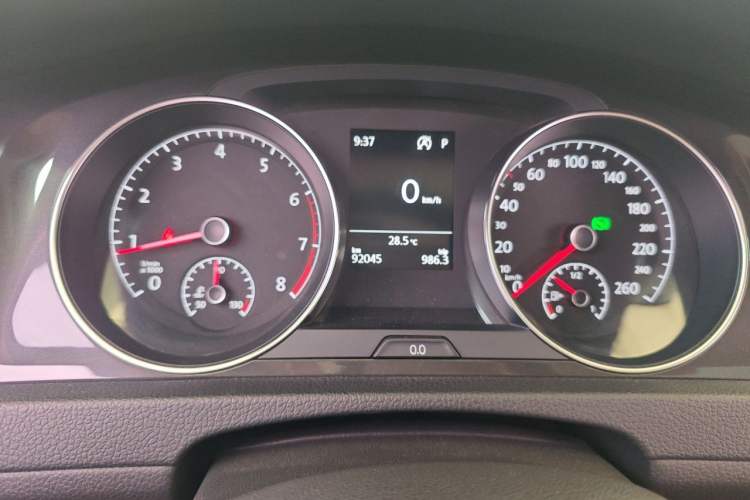 Used Volkswagen Golf 2018 230TSI Automatic Luxury Version Odometer Close Up