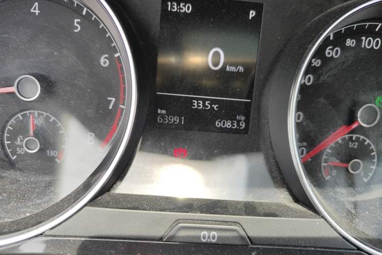 Used Volkswagen Golf 2018 230TSI Automatic Comfort Model Odometer Close Up
