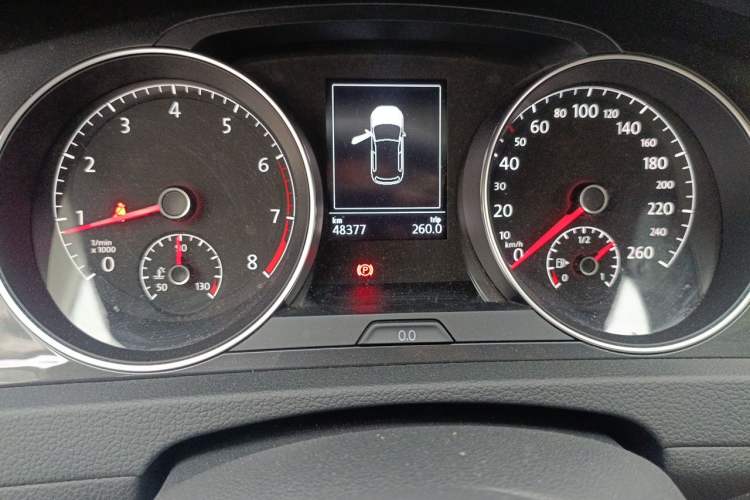 Used Volkswagen Golf 2018 230TSI Automatic Luxury Version Odometer Close Up