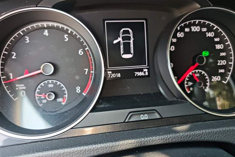 Used Volkswagen Golf 2018 1.6L Automatic Comfort Model Odometer Close Up