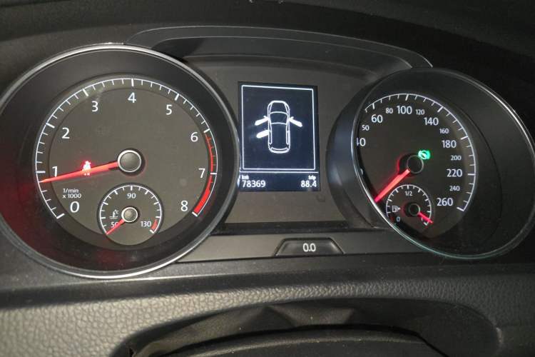 Used Volkswagen Golf 2018 1.6L Automatic Comfort Model Odometer Close Up