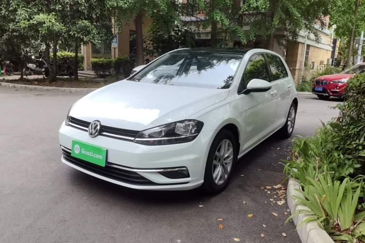 Used Volkswagen Golf 2018 1.6L Automatic Comfort Model Guazi used car, China used car export, Used car for sale, Used cars, Cheapest cars for sale