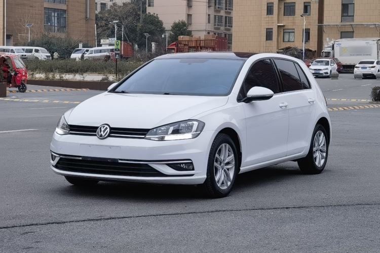 Used Volkswagen Golf 2018 230TSI Automatic Comfort Model Guazi used car, China used car export, Used car for sale, Used cars, Cheapest cars for sale