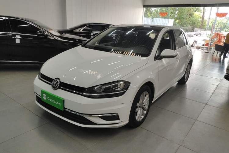 Used Volkswagen Golf 2018 230TSI Automatic Comfort Model Guazi used car, China used car export, Used car for sale, Used  cars, Cheapest cars for sale