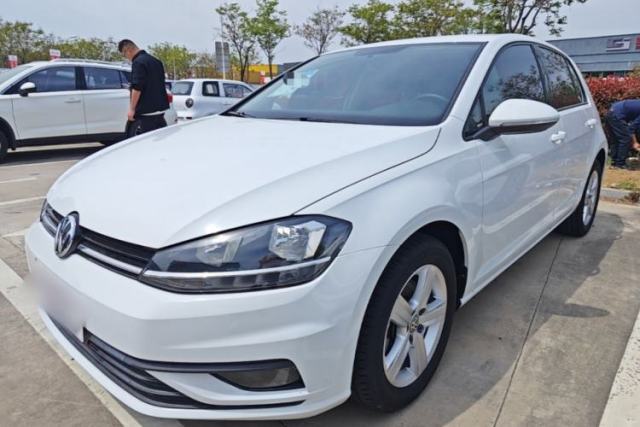 Used Volkswagen Golf 2018 1.6L Automatic Fashion Model