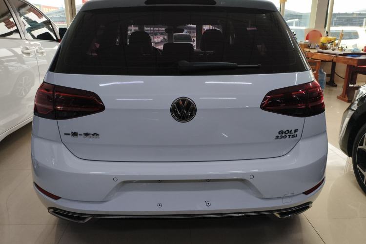 Used Volkswagen Golf 2018 230TSI Automatic Luxury Version Rear