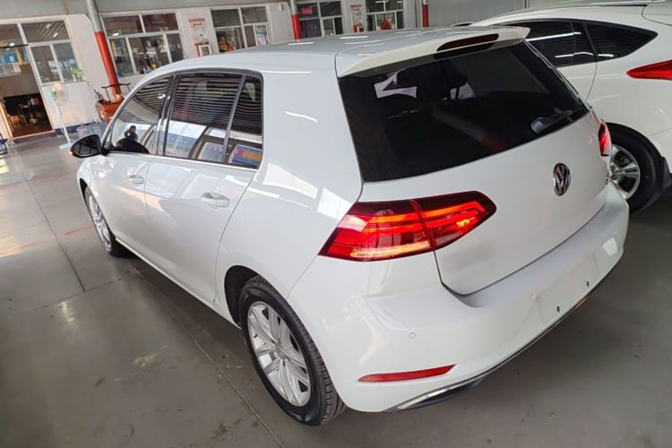Used Volkswagen Golf 2018 230TSI Automatic Comfort Model Rear Left 45 Deg