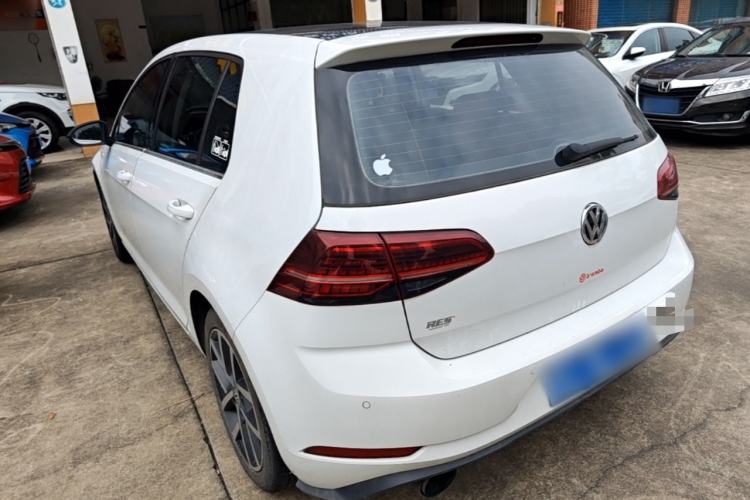 Used Volkswagen Golf 2018 230TSI Automatic Luxury Version Rear Left 45 Deg