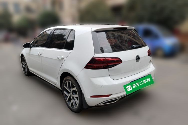 Used Volkswagen Golf 2018 230TSI Automatic Luxury Version Rear Left 45 Deg