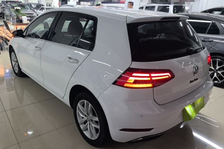 Used Volkswagen Golf 2018 1.6L Automatic Comfort Model Rear Left 45 Deg