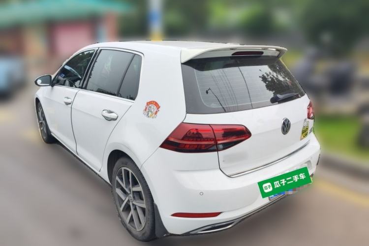 Used Volkswagen Golf 2018 230TSI Automatic Luxury Version Rear Left 45 Deg