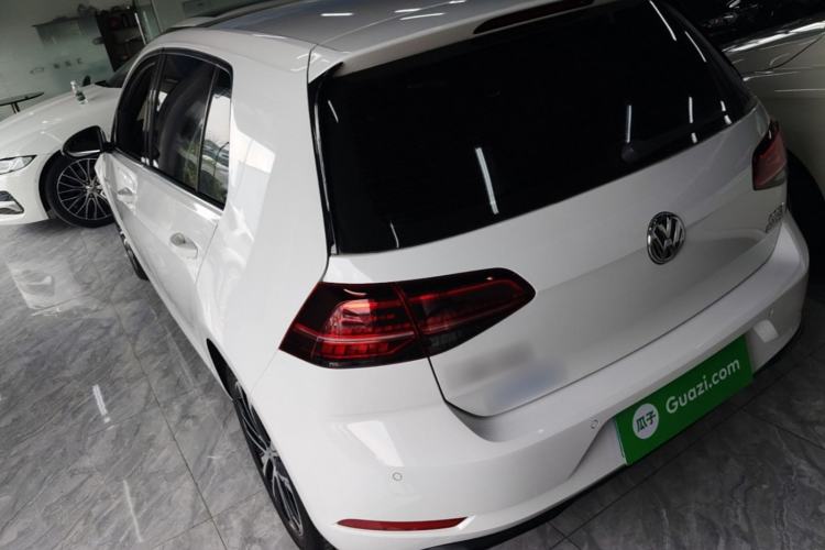 Used Volkswagen Golf 2018 280TSI Automatic R-Line Model Rear Left 45 Deg