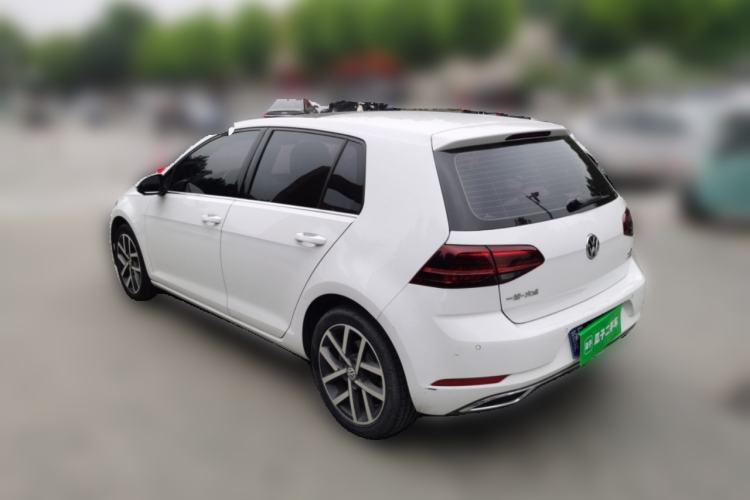 Used Volkswagen Golf 2018 230TSI Automatic Luxury Version Rear Left 45 Deg