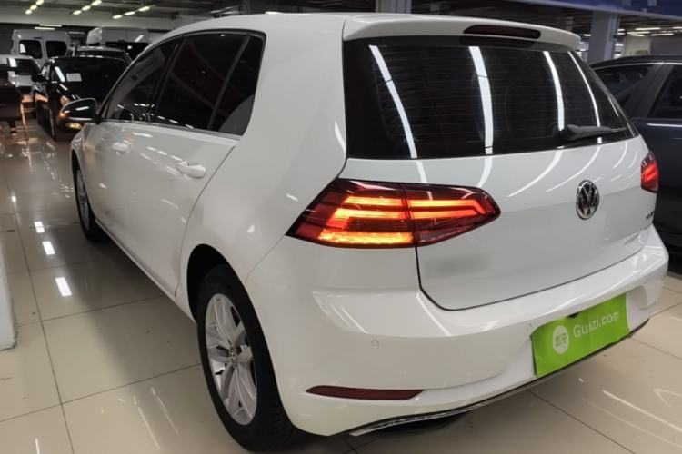 Used Volkswagen Golf 2018 1.6L Automatic Comfort Model Rear Left 45 Deg