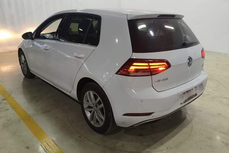Used Volkswagen Golf 2018 230TSI Automatic Comfort Model Rear Left 45 Deg