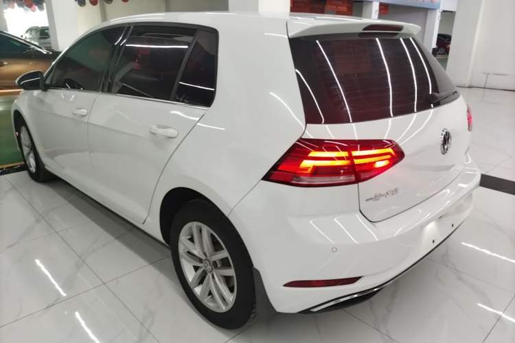 Used Volkswagen Golf 2018 1.6L Automatic Comfort Model Rear Left 45 Deg