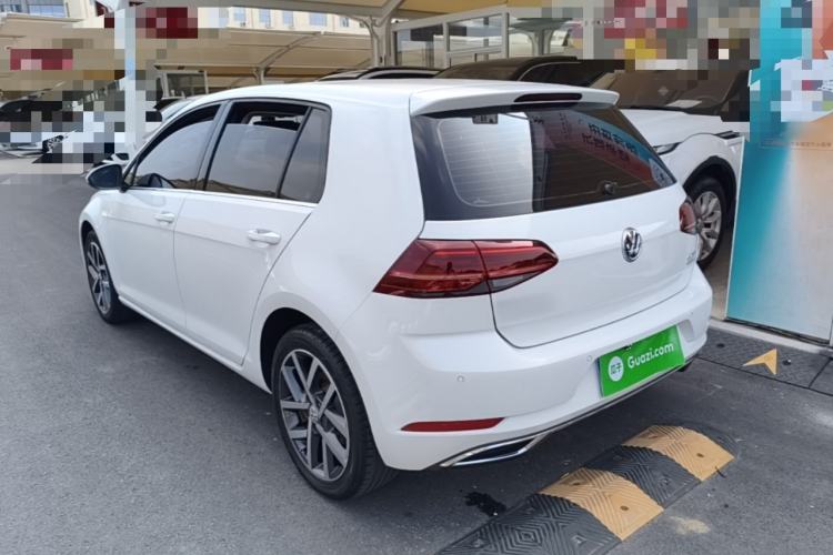 Used Volkswagen Golf 2018 230TSI Automatic Luxury Version Rear Left 45 Deg