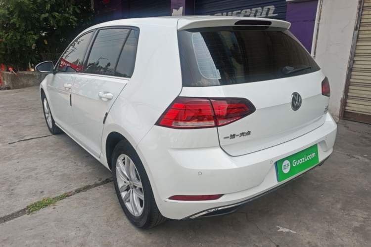 Used Volkswagen Golf 2018 230TSI Automatic Comfort Model Rear Left 45 Deg
