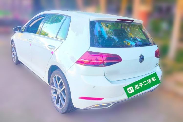 Used Volkswagen Golf 2018 230TSI Automatic Luxury Version Rear Left 45 Deg