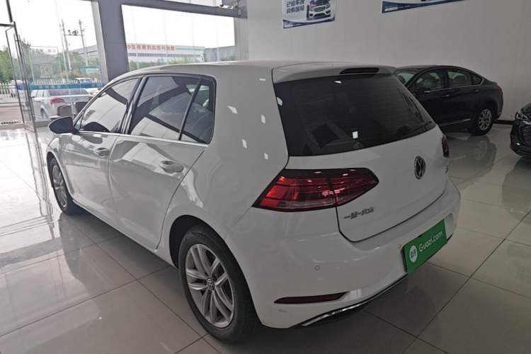 Used Volkswagen Golf 2018 230TSI Automatic Comfort Model Rear Left 45 Deg