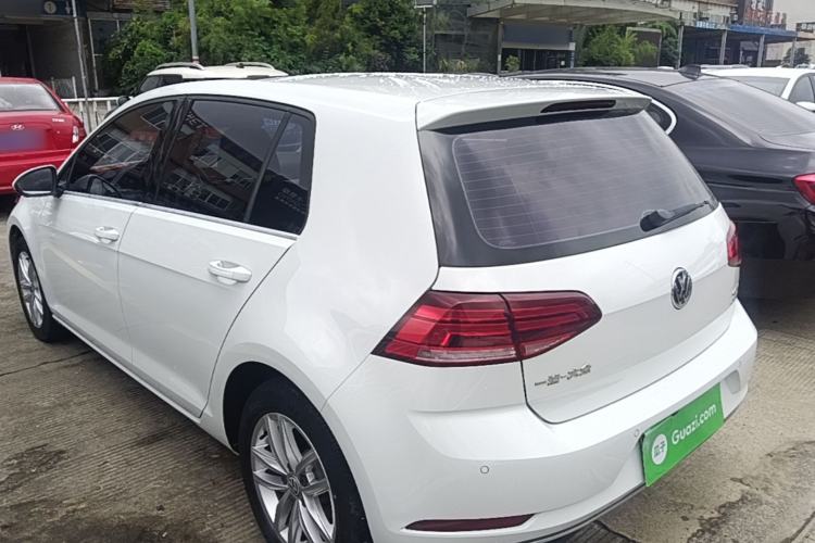 Used Volkswagen Golf 2018 230TSI Automatic Comfort Model Rear Left 45 Deg