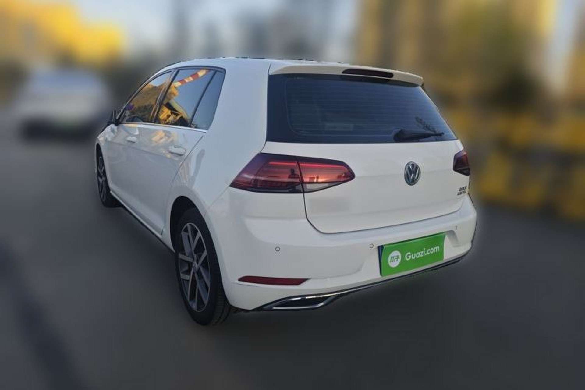Used Volkswagen Golf 2018 230TSI Automatic Luxury Version Rear Left 45 Deg